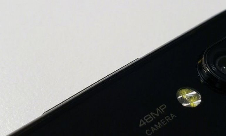 48 Megapiksellik Telefon Geliyor!