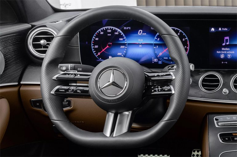 Mercedes'in Yeni E Snf Modellerinde, Akll Direksiyon Bulunacak