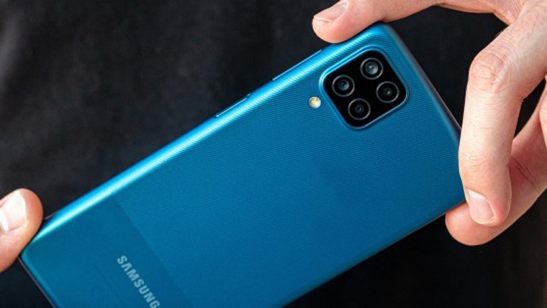 Samsung, Bir Otomobil Fabrikas�nda Telefon �retmeye Haz�rlan�yor!