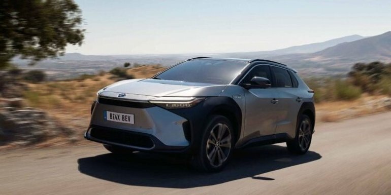 Toyota, Tamamen Elektrikli Olan Yeni Arac bZ4X'i Resmi Olarak Tantt!